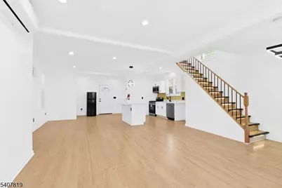 216 Renner Ave, Newark, NJ 07112 - Photo 9