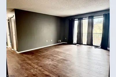 31 Voscek, Lawrence Township, NJ 08648 - Photo 9