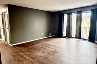 31 Voscek, Lawrence Township, NJ 08648 - Photo 9