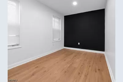 45 Seymour Ave, Newark, NJ 07108 - Photo 3