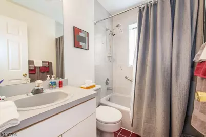 32 Noelle Ct, Lincoln Park, NJ 07035 - Photo 9