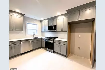 400 Kennedy Dr, Linden, NJ 07036 - Photo 3