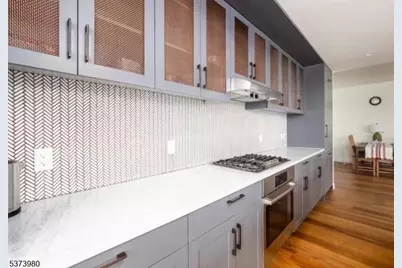 2 Shore Ln, Jersey City, NJ 07310 - Photo 21