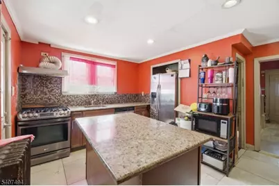 54 E Pennsylvania Ave, Woodbridge Township, NJ 07001 - Photo 9