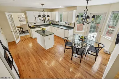 1138 William V Young Dr, Rahway, NJ 07065 - Photo 5