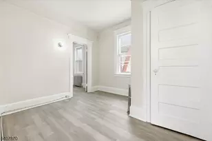 29 Cedar Ave, Newark, NJ 07106 - Photo 21