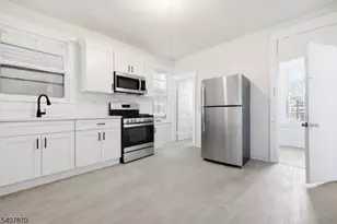 29 Cedar Ave, Newark, NJ 07106 - Photo 7