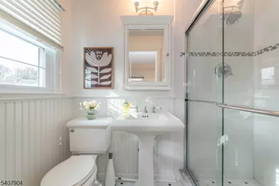 33 Tuers Pl, Montclair, NJ 07043 - Photo 25