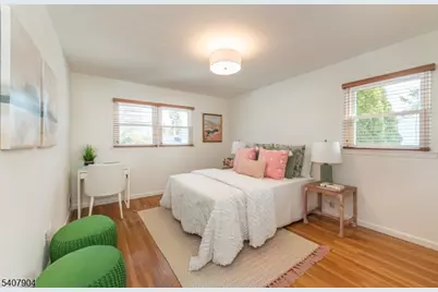 33 Tuers Pl, Montclair, NJ 07043 - Photo 23