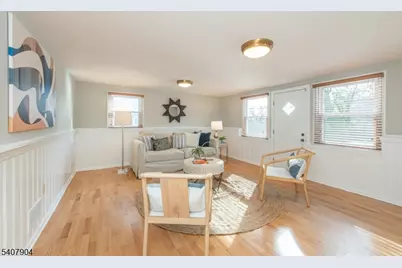 33 Tuers Pl, Montclair, NJ 07043 - Photo 17