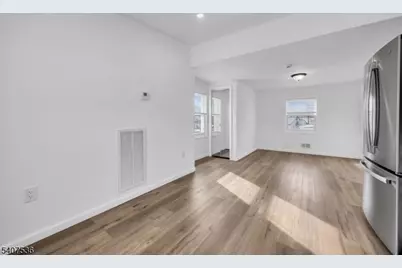 724 E Scott Ave, Rahway, NJ 07065 - Photo 3