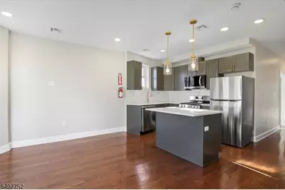 579 S 12th St Unit 2 #3, Newark, NJ 07103 - Photo 11