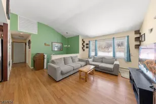 31 Meadow Ln, Vernon, NJ 07462 - Photo 11