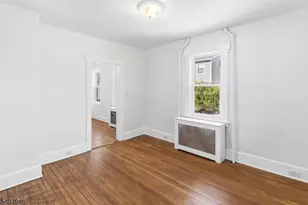 10 Zazzetti St, Waldwick, NJ 07463 - Photo 5