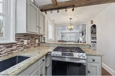 15 Godfrey Ave, Roseland, NJ 07068 - Photo 13