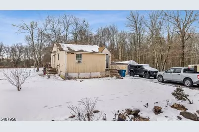 107 Oak Grove Rd, Raritan Township, NJ 08822 - Photo 3