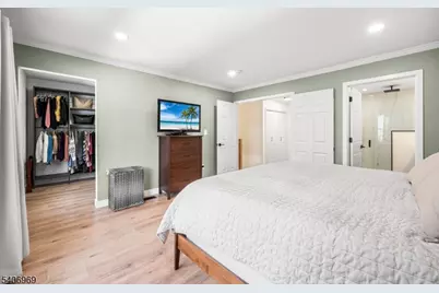 31 Angela Way, Berkeley Heights Township, NJ 07922 - Photo 17