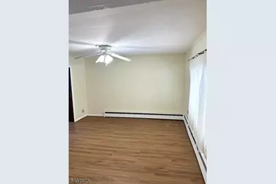 44 Oak St, Hamburg, NJ 07419 - Photo 3