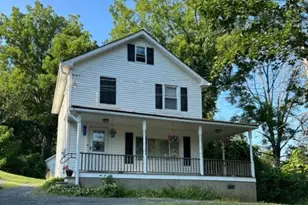 44 Oak St, Hamburg, NJ 07419 - Photo 1