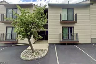 409 Spruce Hills Dr, Glen Gardner, NJ 08826 - Photo 5