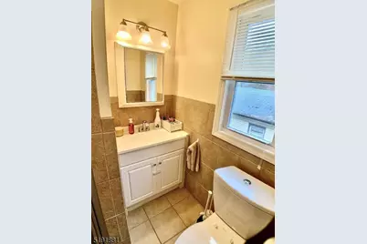 7 Jefferson Trl, Hopatcong, NJ 07843 - Photo 13