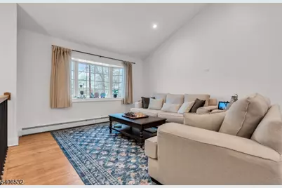 32 Kline Blvd, Woodbridge Township, NJ 07067 - Photo 7