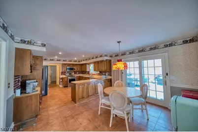 40 Rustic Trl, Raritan Township, NJ 08822 - Photo 9