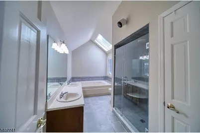 40 Rustic Trl, Raritan Township, NJ 08822 - Photo 29