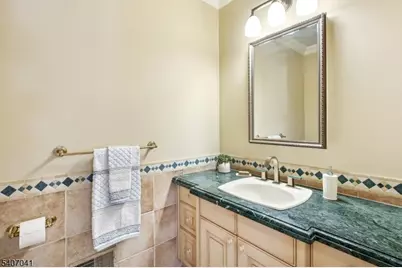 4 Grasmere Ct, Livingston, NJ 07039 - Photo 19