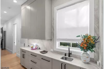 21 Harvey Dr, Millburn Twp., NJ 07078 - Photo 19