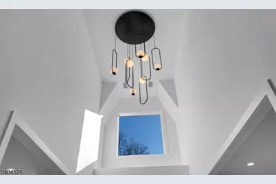 21 Harvey Dr, Millburn Twp., NJ 07078 - Photo 3