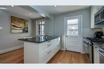 23 Sussex Rd, Clifton, NJ 07012 - Photo 9