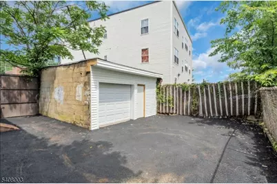 568 Grove St, Irvington, NJ 07111 - Photo 5