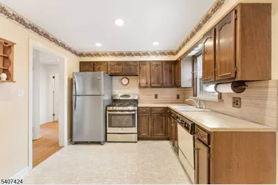 545 Homer Ter, Union Township, NJ 07083 - Photo 7