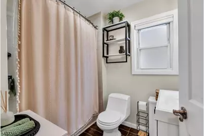 201 E Lincoln Ave, Roselle Park, NJ 07204 - Photo 15