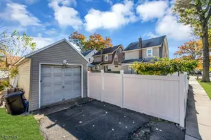 201 E Lincoln Ave, Roselle Park, NJ 07204 - Photo 21