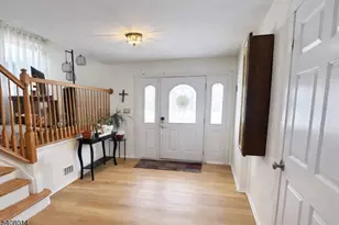 295 English Ct, Bridgewater Twp., NJ 08807 - Photo 5