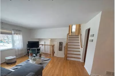 295 English Ct, Bridgewater Twp., NJ 08807 - Photo 7