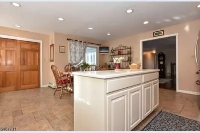 7 Birch Rd, Bloomingdale, NJ 07403 - Photo 13