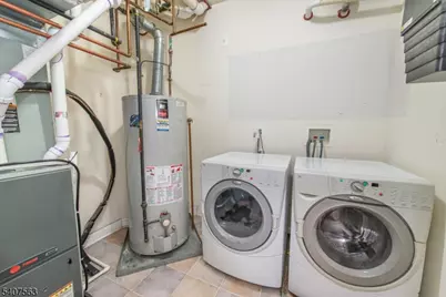 115 Kensington Ln, Livingston Twp., NJ 07039 - Photo 15