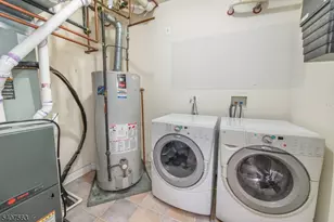 115 Kensington Ln, Livingston Twp., NJ 07039 - Photo 15