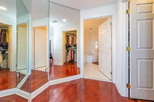 115 Kensington Ln, Livingston Twp., NJ 07039 - Photo 3