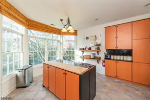 115 Kensington Ln, Livingston Twp., NJ 07039 - Photo 13