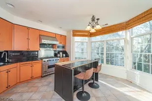 115 Kensington Ln, Livingston Twp., NJ 07039 - Photo 11