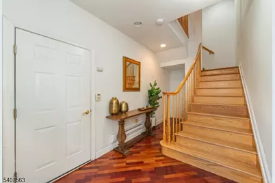 115 Kensington Ln, Livingston Twp., NJ 07039 - Photo 19