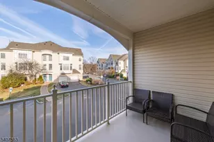 115 Kensington Ln, Livingston Twp., NJ 07039 - Photo 17