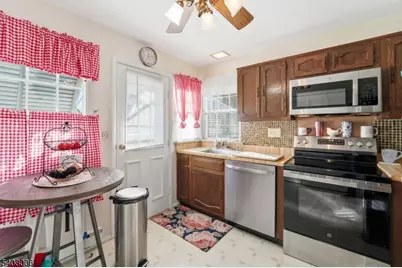 7 Woodstock Ln, Manchester Township, NJ 08759 - Photo 3