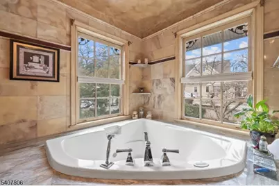 225 Hillside Ave, Nutley, NJ 07110 - Photo 25