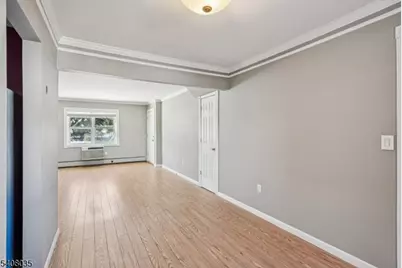 1154 Valley Rd #1A, Wayne Twp., NJ 07470 - Photo 3