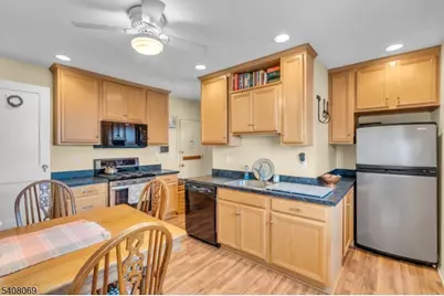 1136 Hillside Ave, Plainfield, NJ 07060 - Photo 11